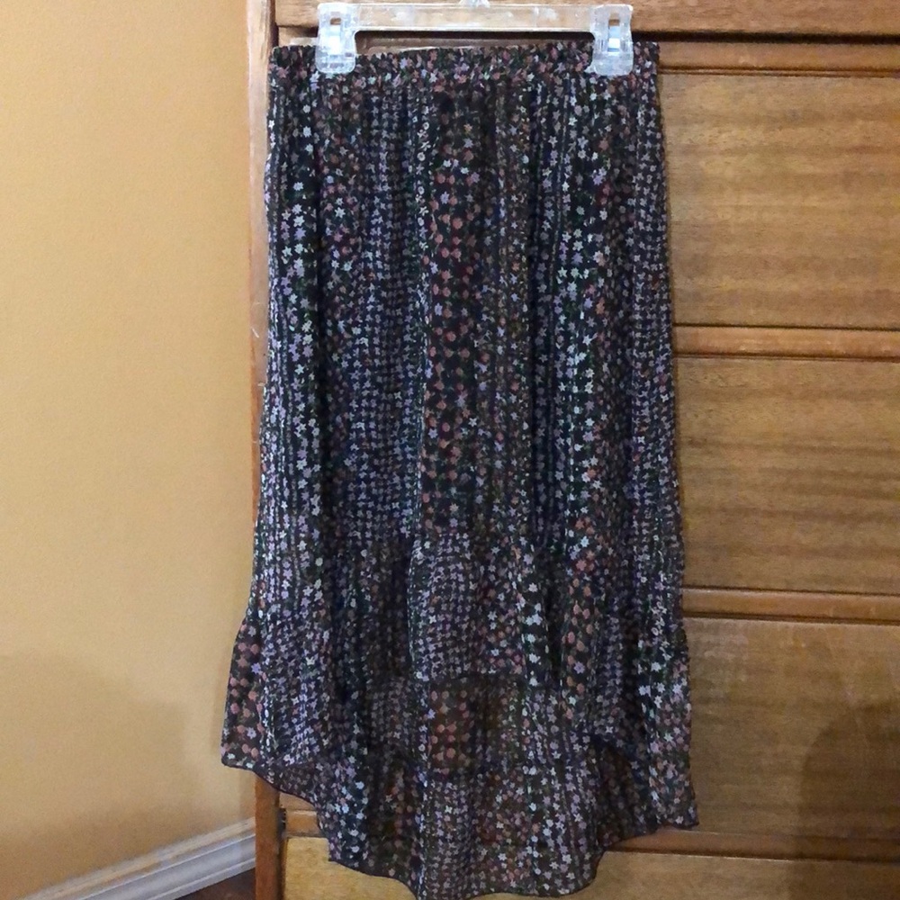 Floral high low skirt by dizzy lizzy, size small
